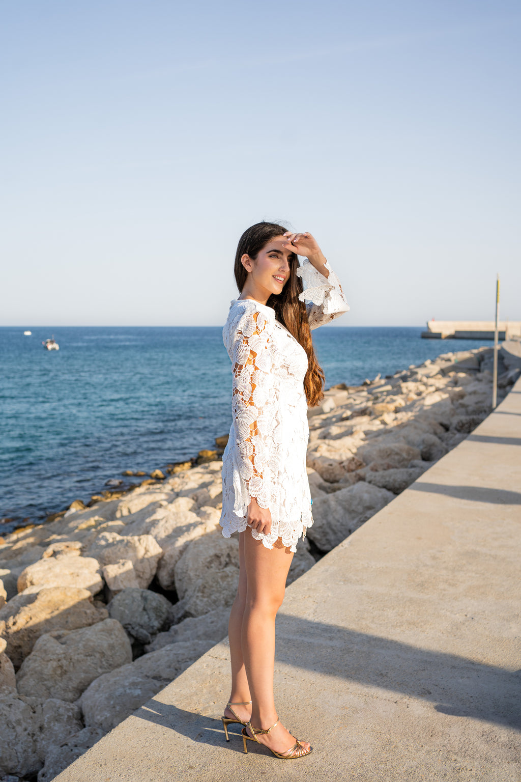 VESTITO IN PIZZO CON RICAMO A FIORI