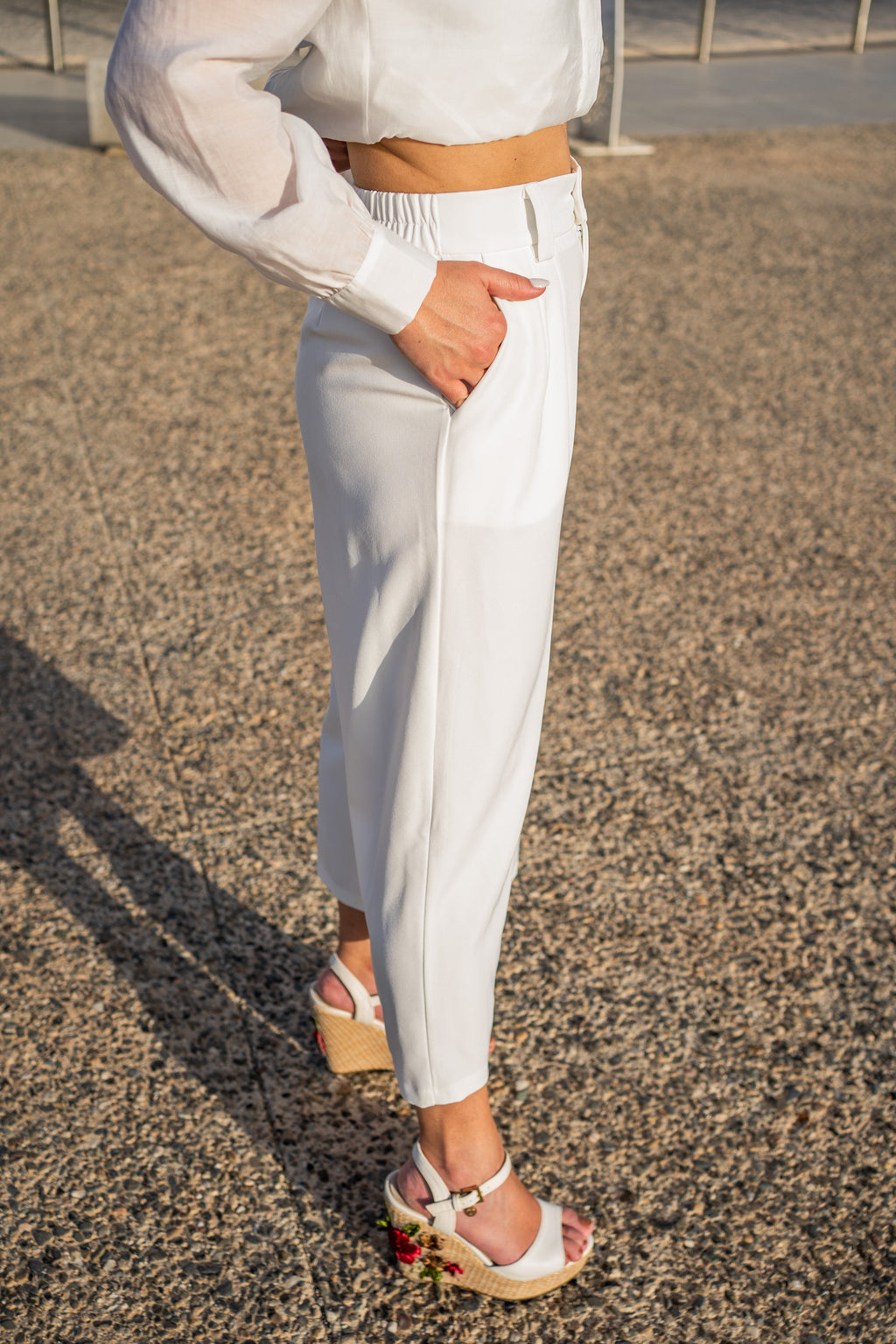 PANTALÓN MODELO CAPRI